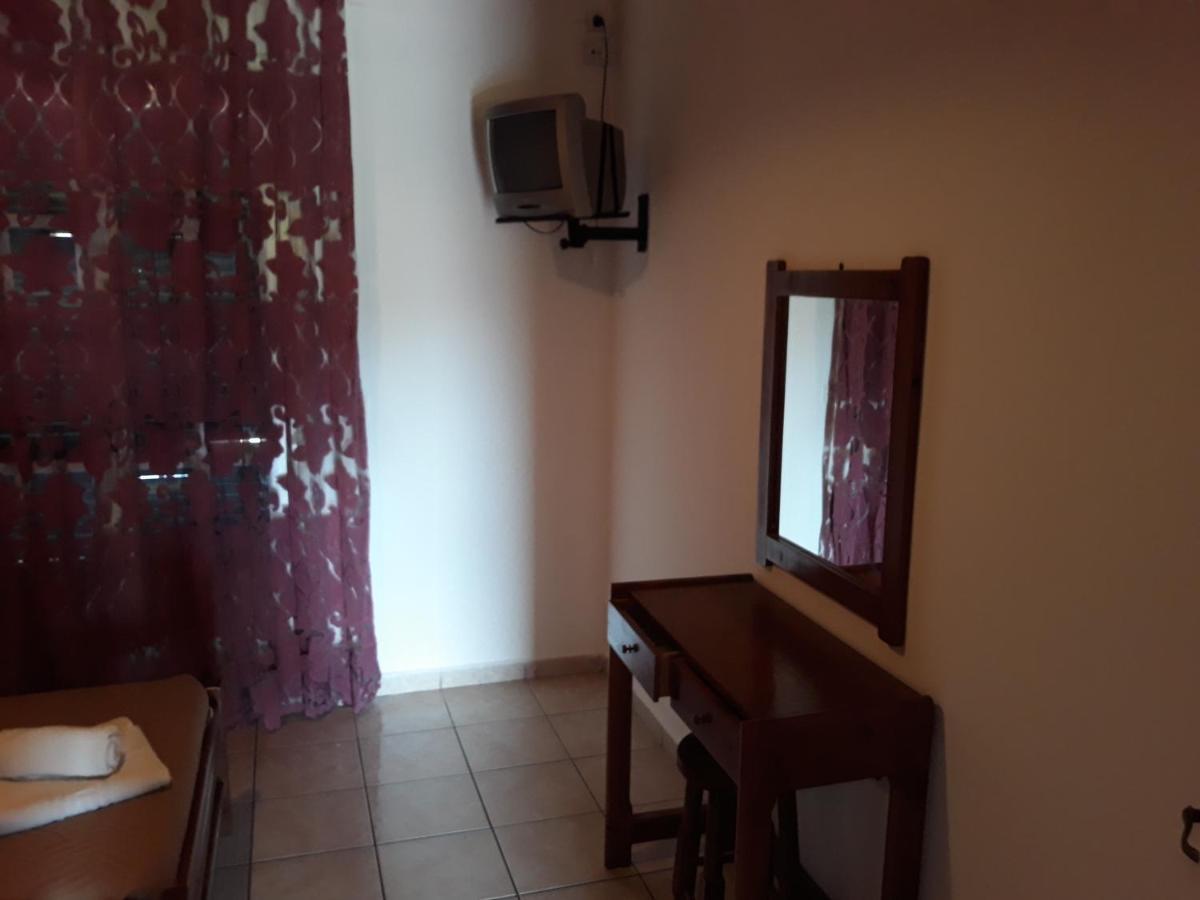 Aggeliki Apartments Сидарион Экстерьер фото