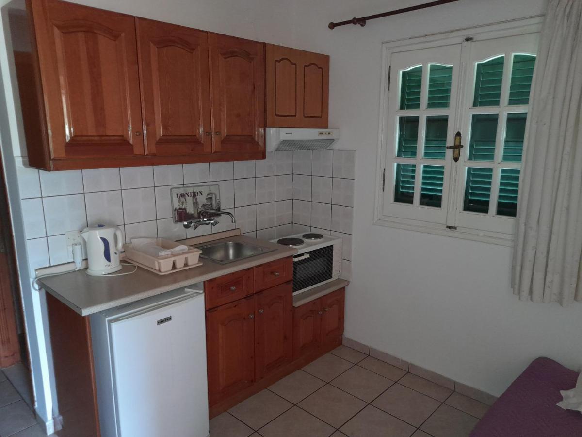 Aggeliki Apartments Сидарион Экстерьер фото